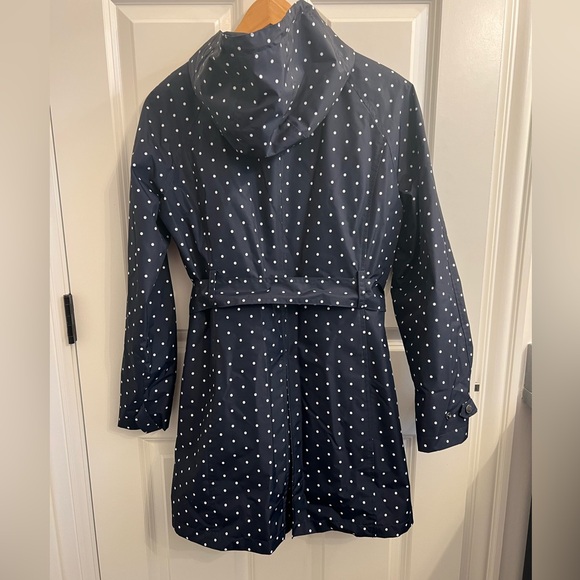 Lands’ End raincoat - Picture 3 of 4